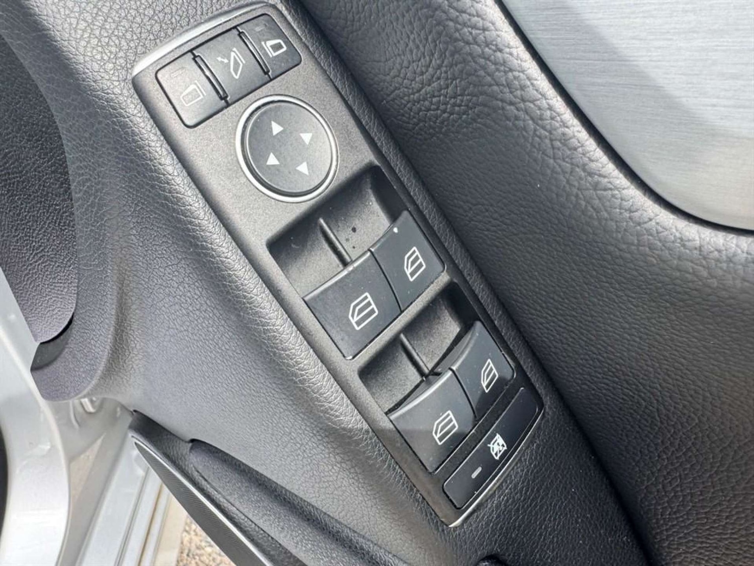 Used Mercedes-Benz C Class 2012 for sale - 76476760: Photo 12