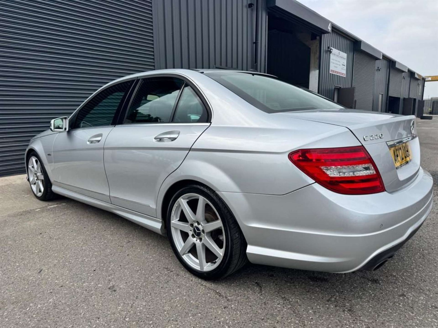 Used Mercedes-Benz C Class 2012 for sale - 76476760: Photo 21