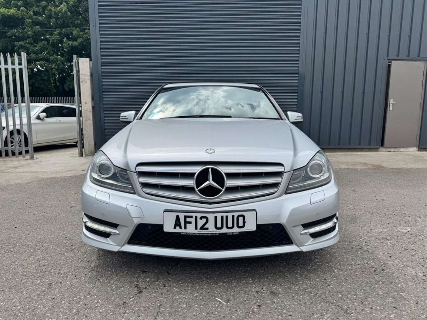 Used Mercedes-Benz C Class 2012 for sale - 76476760: Photo 3