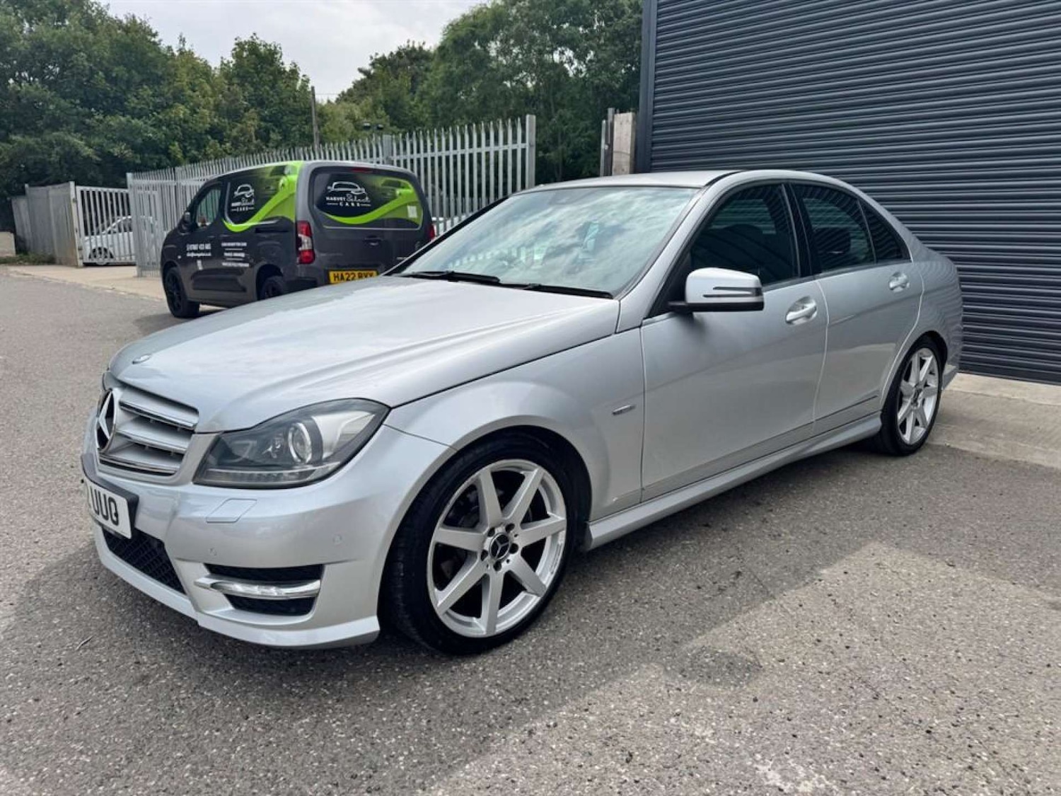 Used Mercedes-Benz C Class 2012 for sale - 76476760: Photo 4