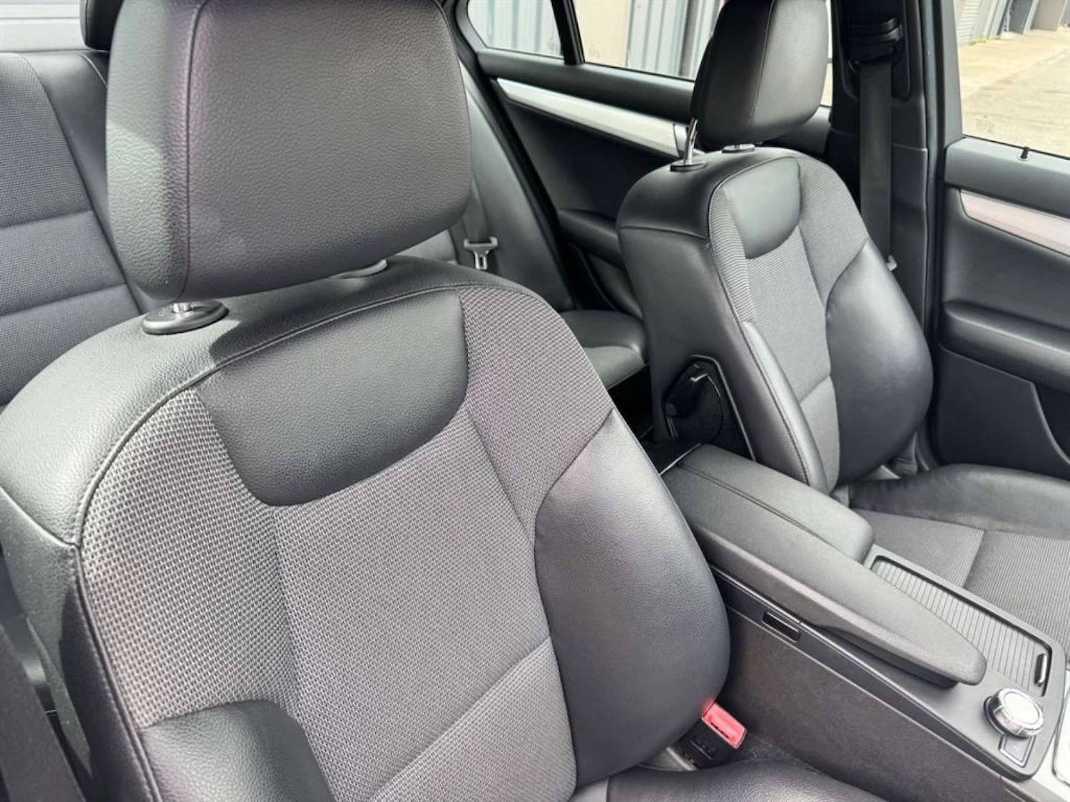 Used Mercedes-Benz C Class 2012 for sale - 76476760: Photo 8