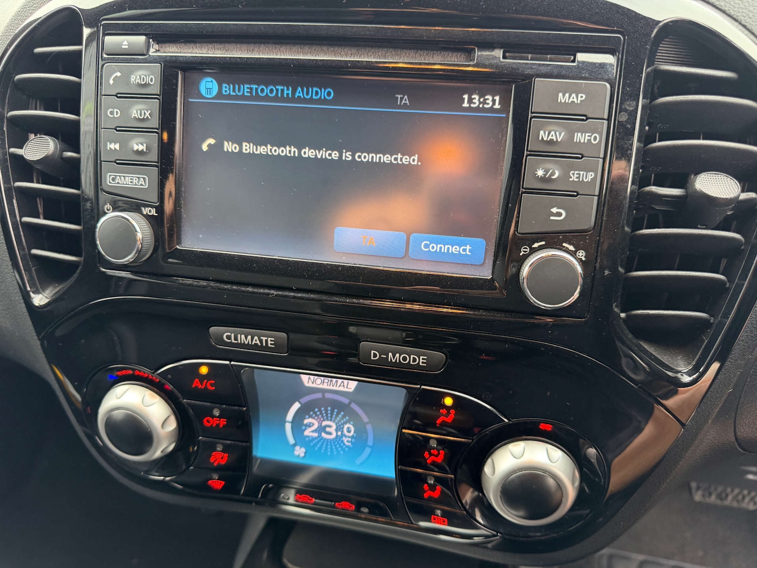 Used Nissan Juke 2017 for sale - 76520340: Photo 17