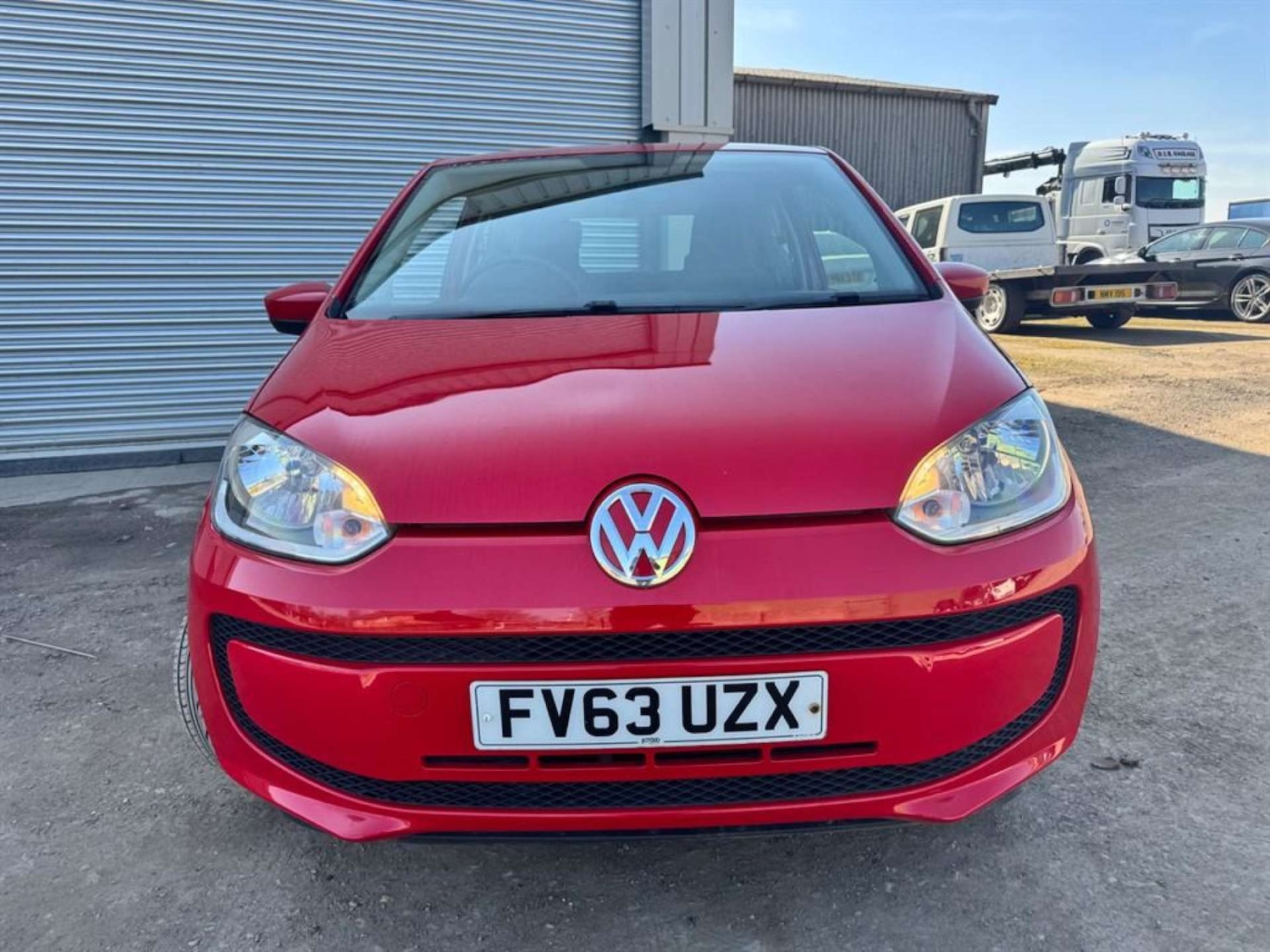 Used Volkswagen up! 2013 for sale - 76476778: Photo 2