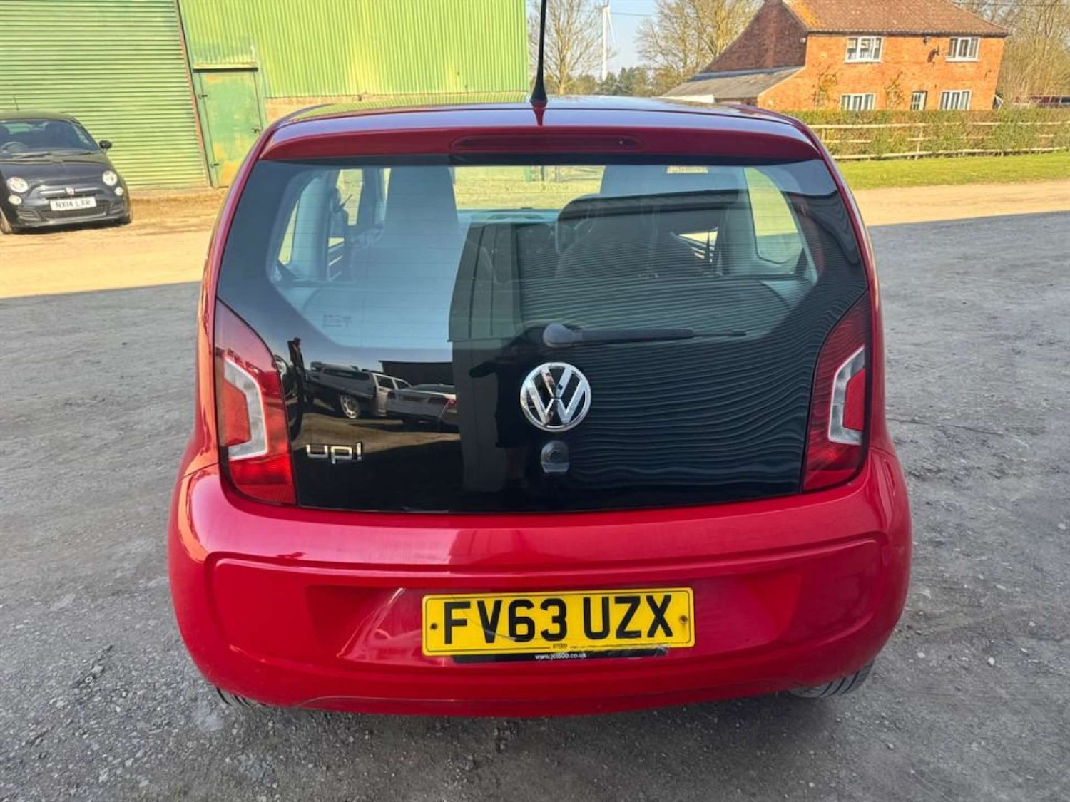 Used Volkswagen up! 2013 for sale - 76476778: Photo 4