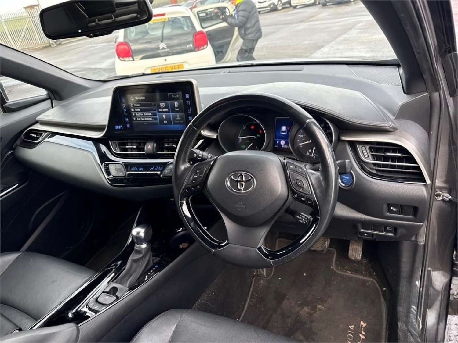 Used Toyota C-HR 2019 for sale - 77310977: Photo 2