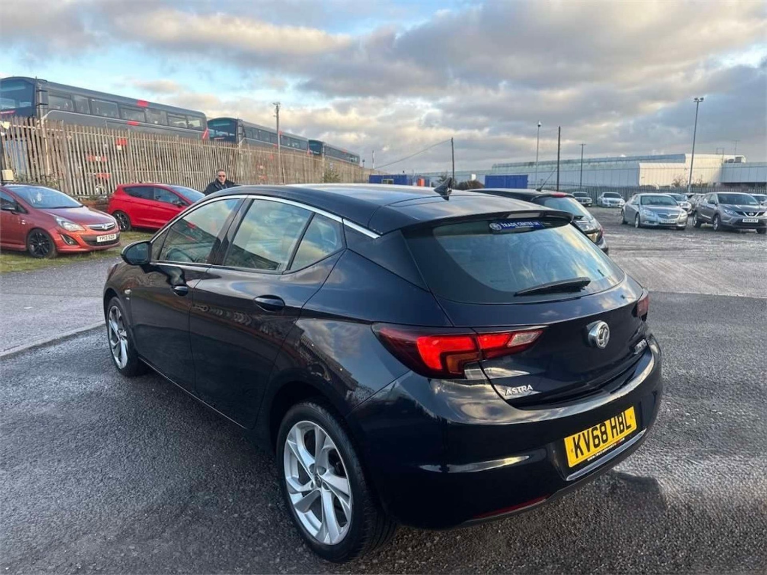 Used Vauxhall Astra 2019 for sale - 76948206: Photo 2