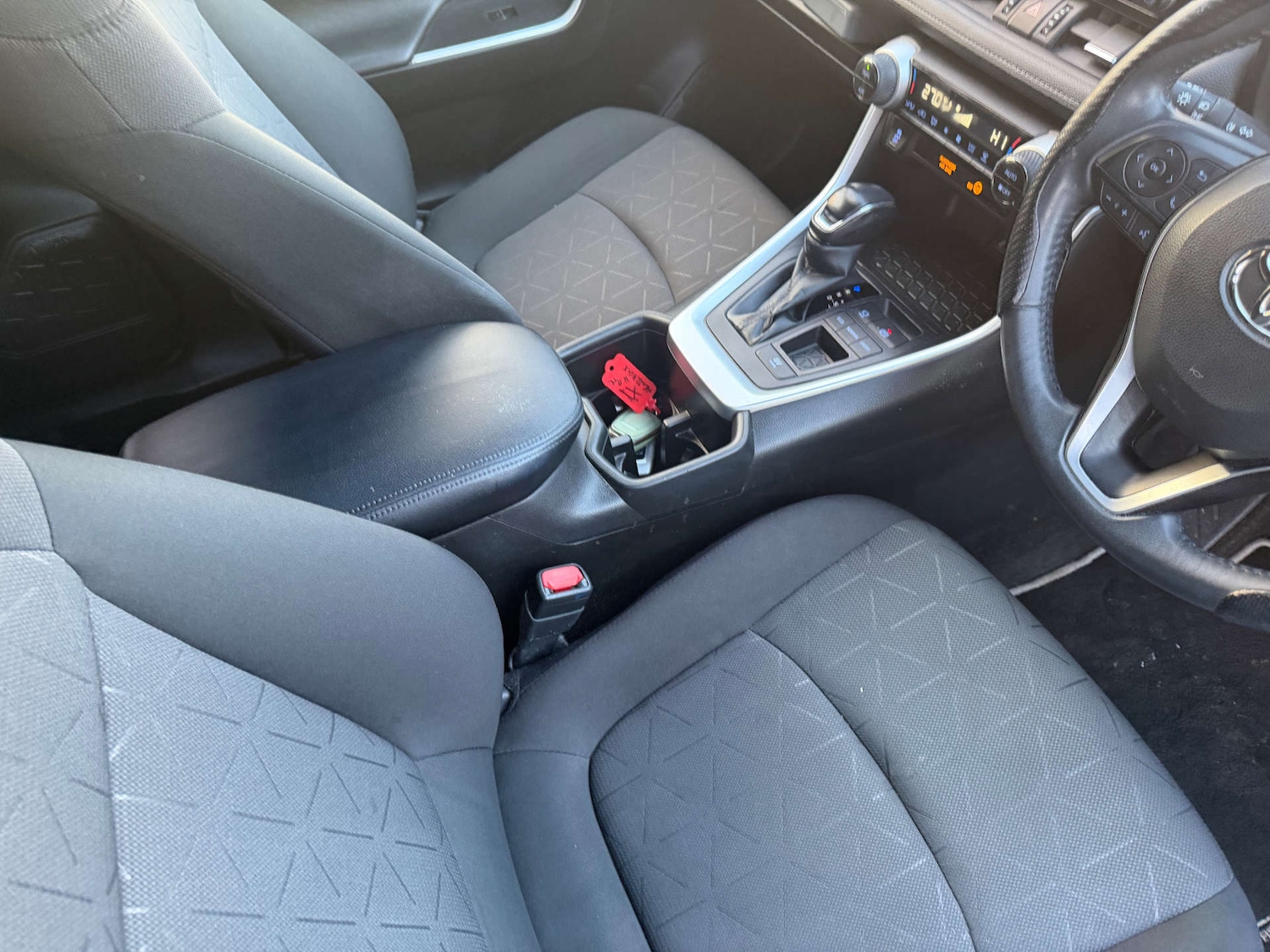 Used Toyota RAV4 2022 for sale - 76948207: Photo 14