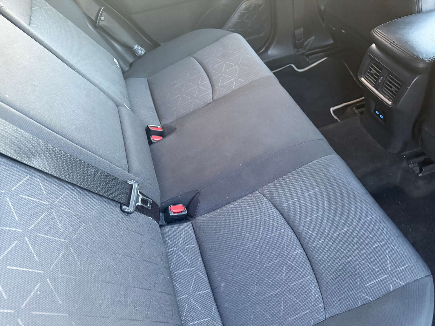 Used Toyota RAV4 2022 for sale - 76948207: Photo 18