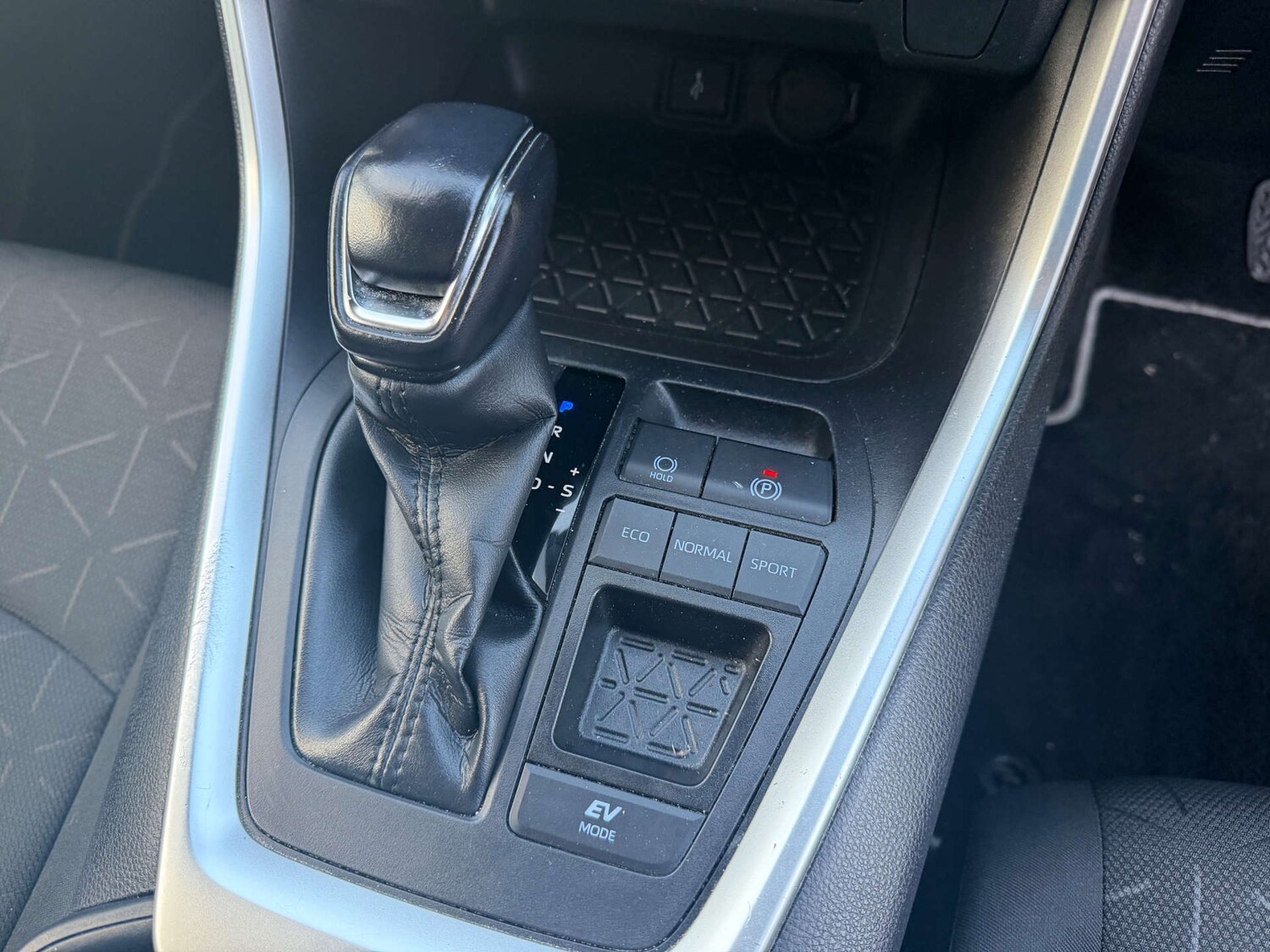 Used Toyota RAV4 2022 for sale - 76948207: Photo 25