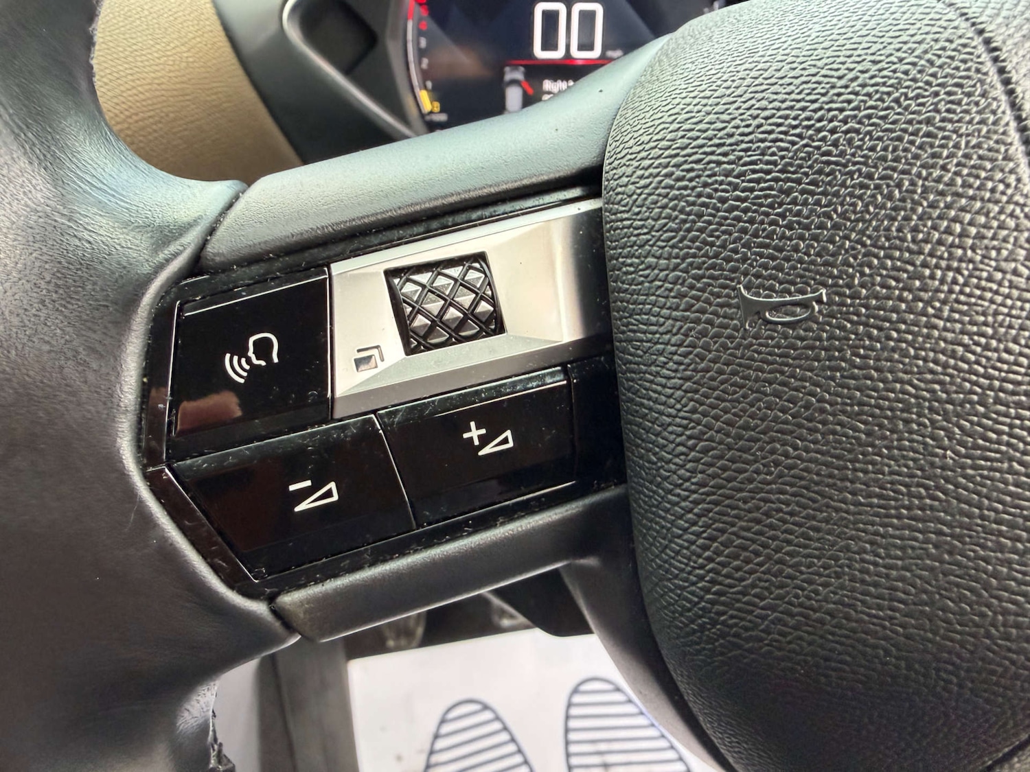 Used DS Automobiles DS 3 Crossback 2020 for sale - 77383393: Photo 14