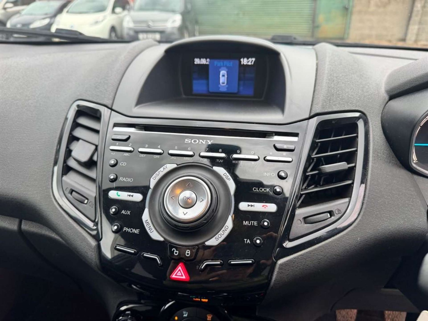 Used Ford Fiesta 2013 for sale - 76476740: Photo 16