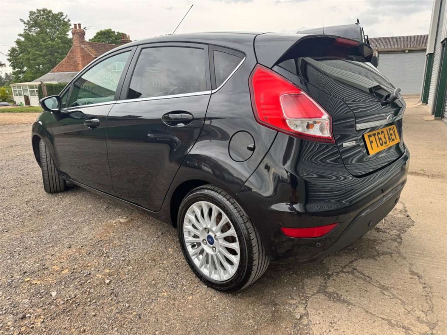 Used Ford Fiesta 2013 for sale - 76476740: Photo 3