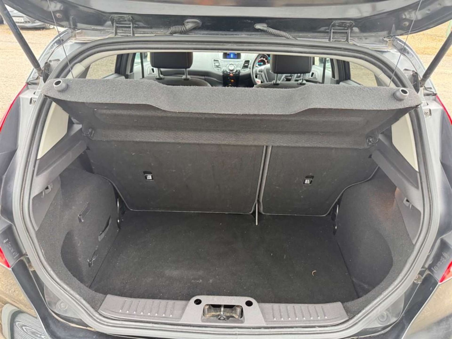 Used Ford Fiesta 2013 for sale - 76476740: Photo 5