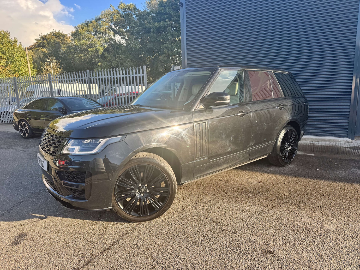 Used Land Rover Range Rover 2018 for sale - 76476743: Photo 2