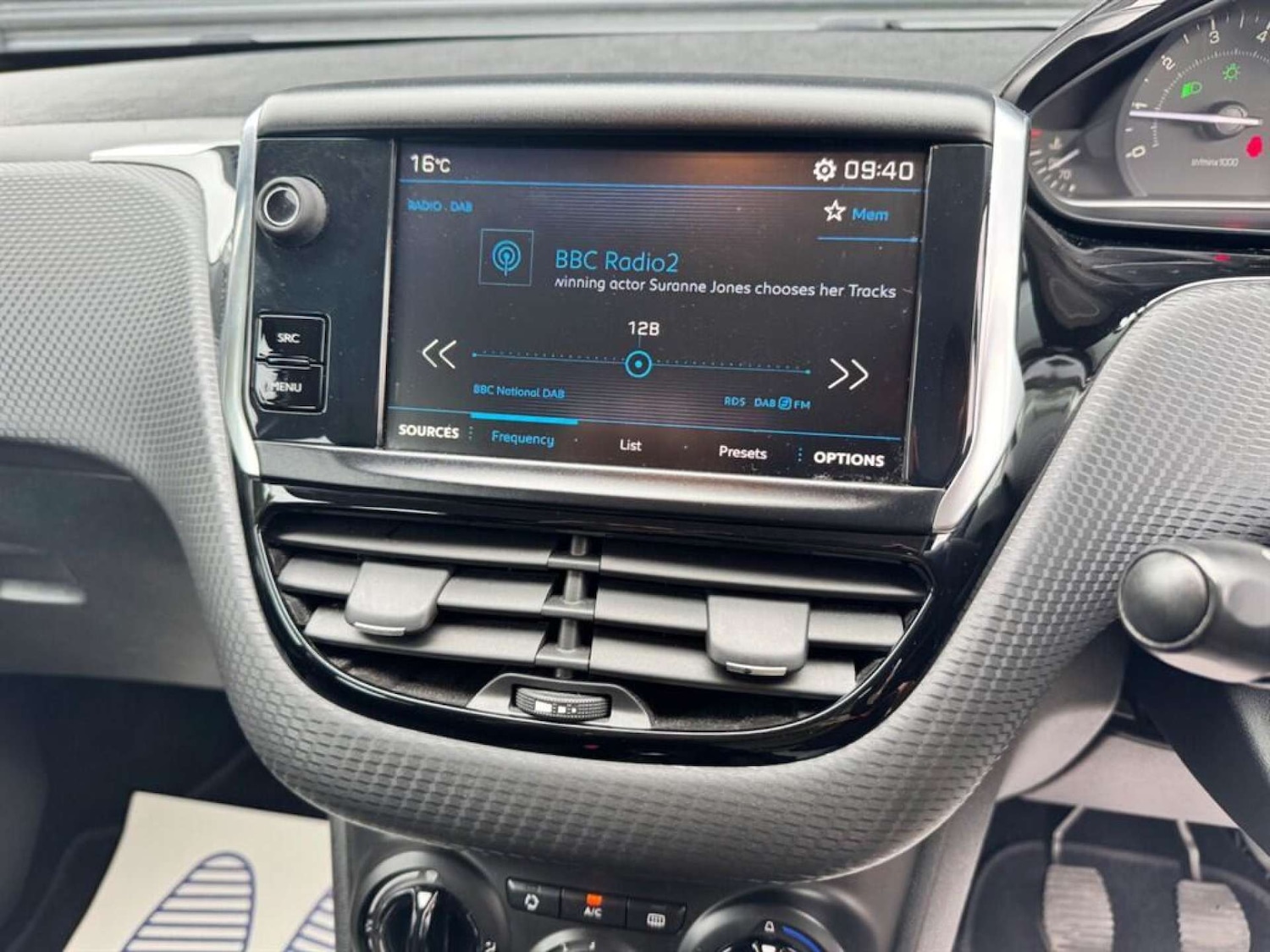 Used Peugeot 208 2017 for sale - 76476746: Photo 15