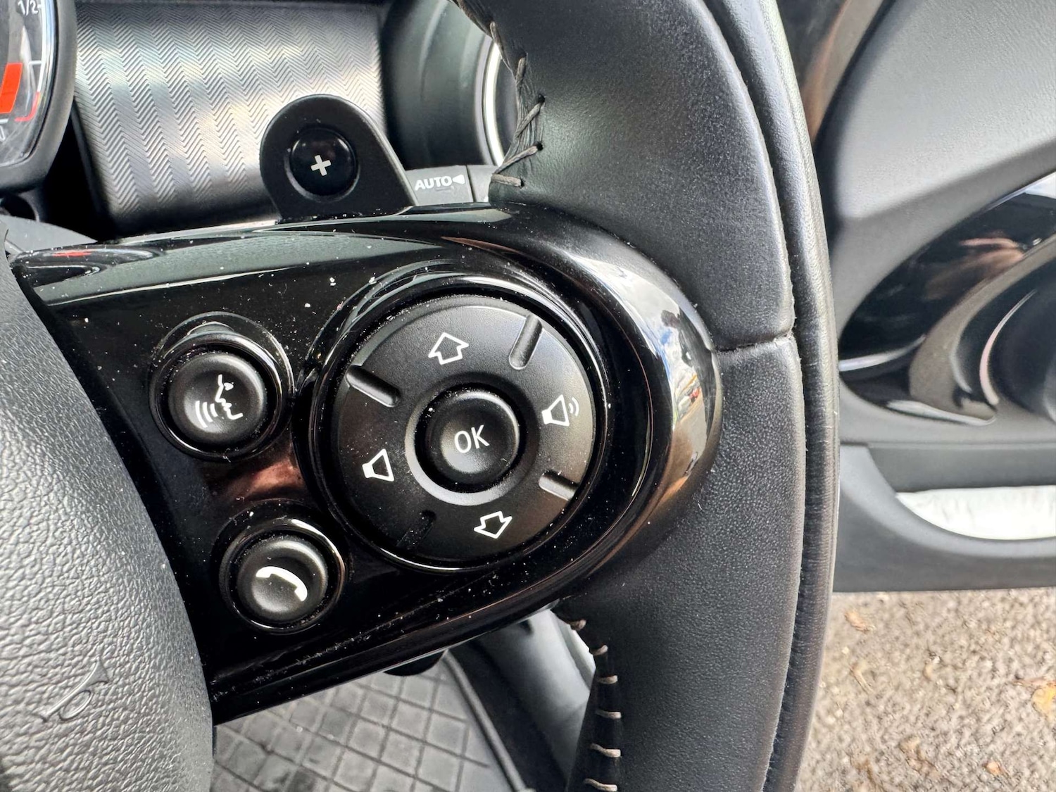 Used MINI Hatch 2019 for sale - 76476739: Photo 14