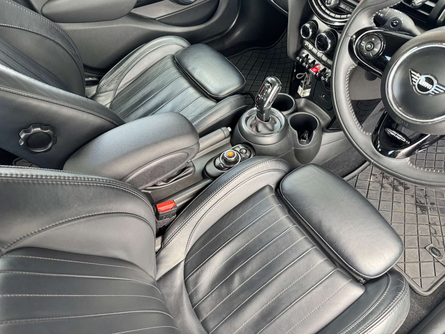 Used MINI Hatch 2019 for sale - 76476739: Photo 6