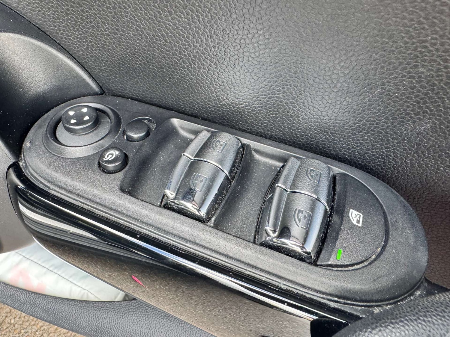 Used MINI Hatch 2019 for sale - 76476739: Photo 8