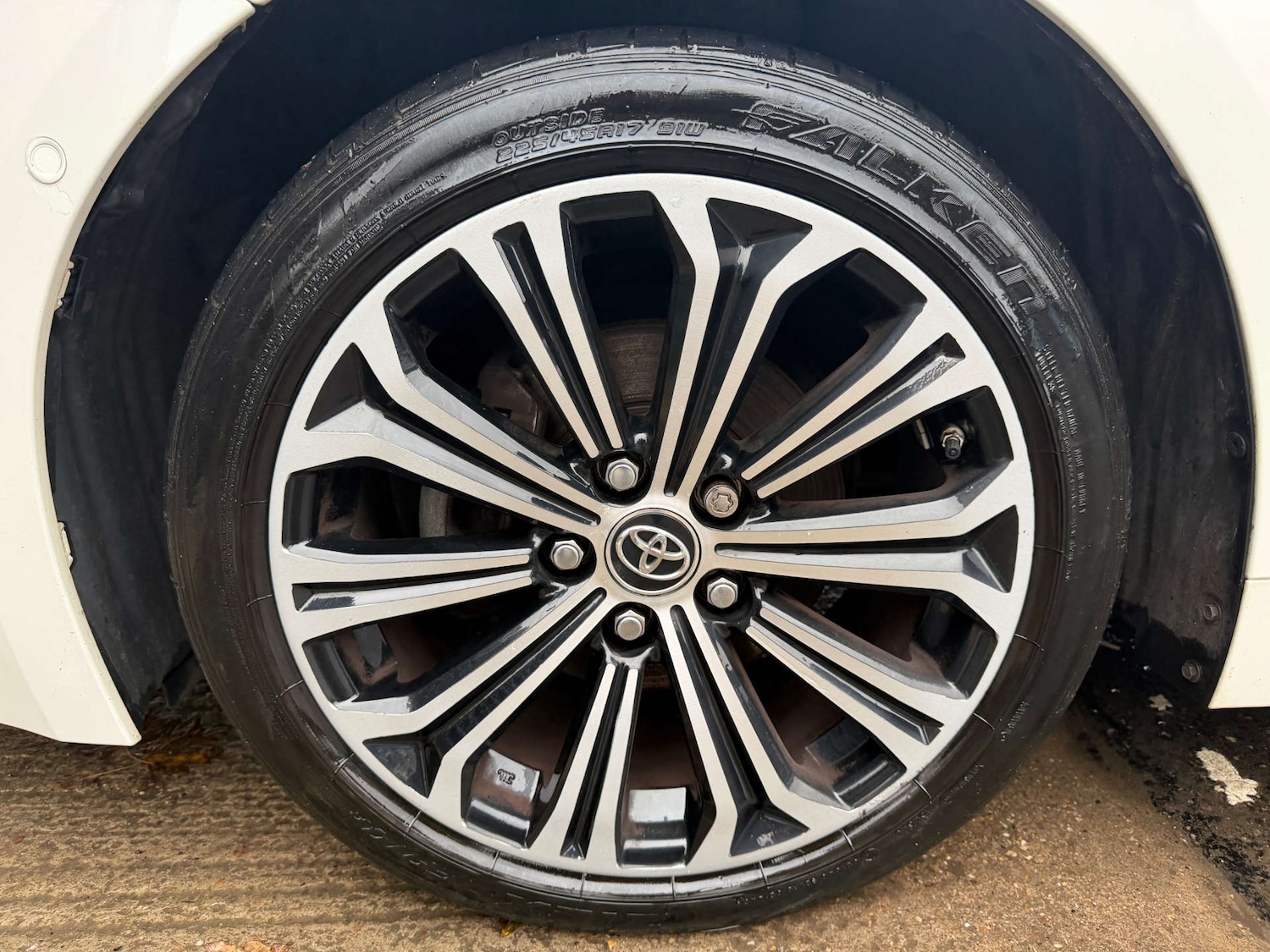 Used Toyota Corolla 2019 for sale - 76556013: Photo 33