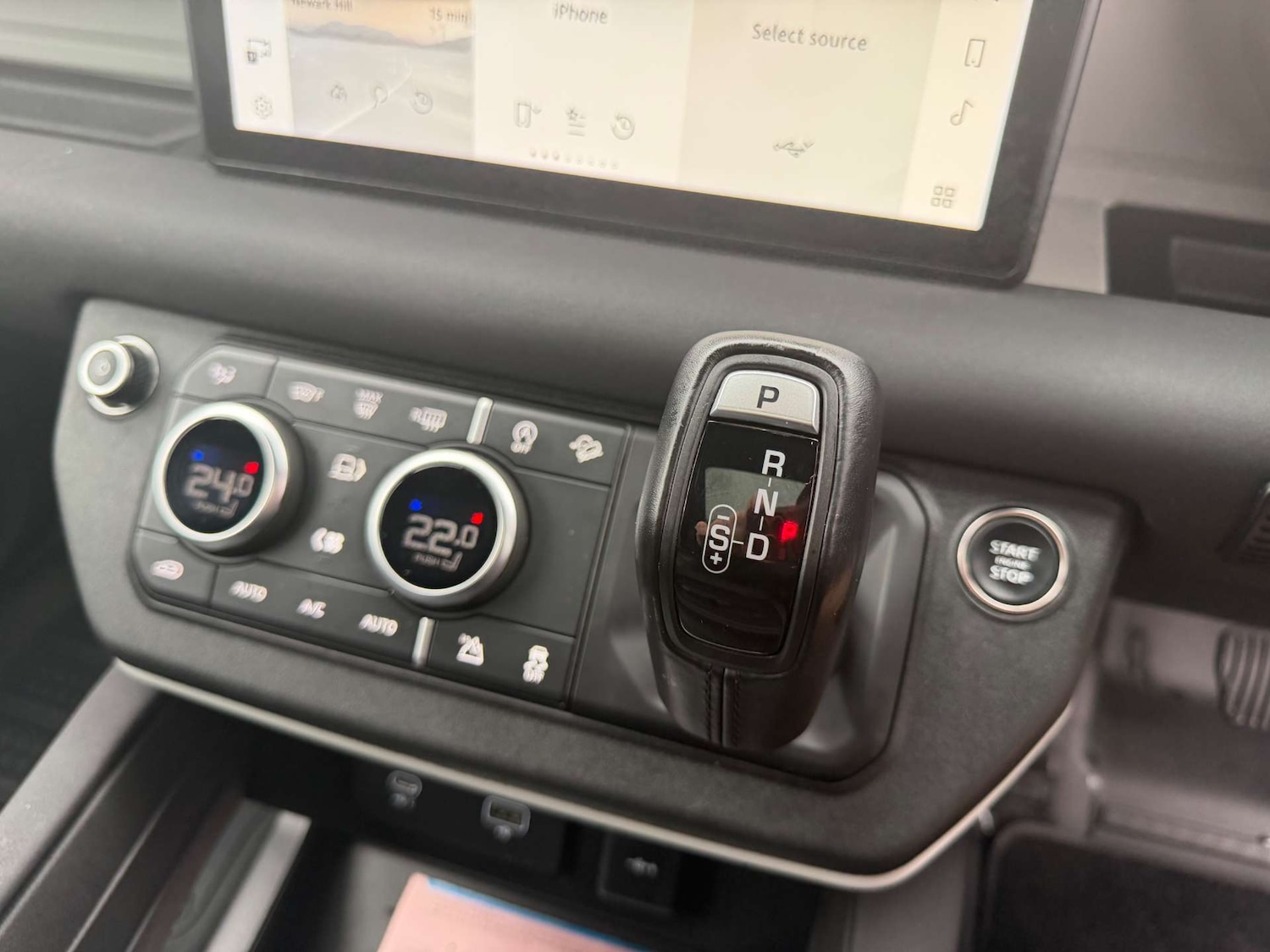 Used Land Rover Defender 2022 for sale - 77690663: Photo 13