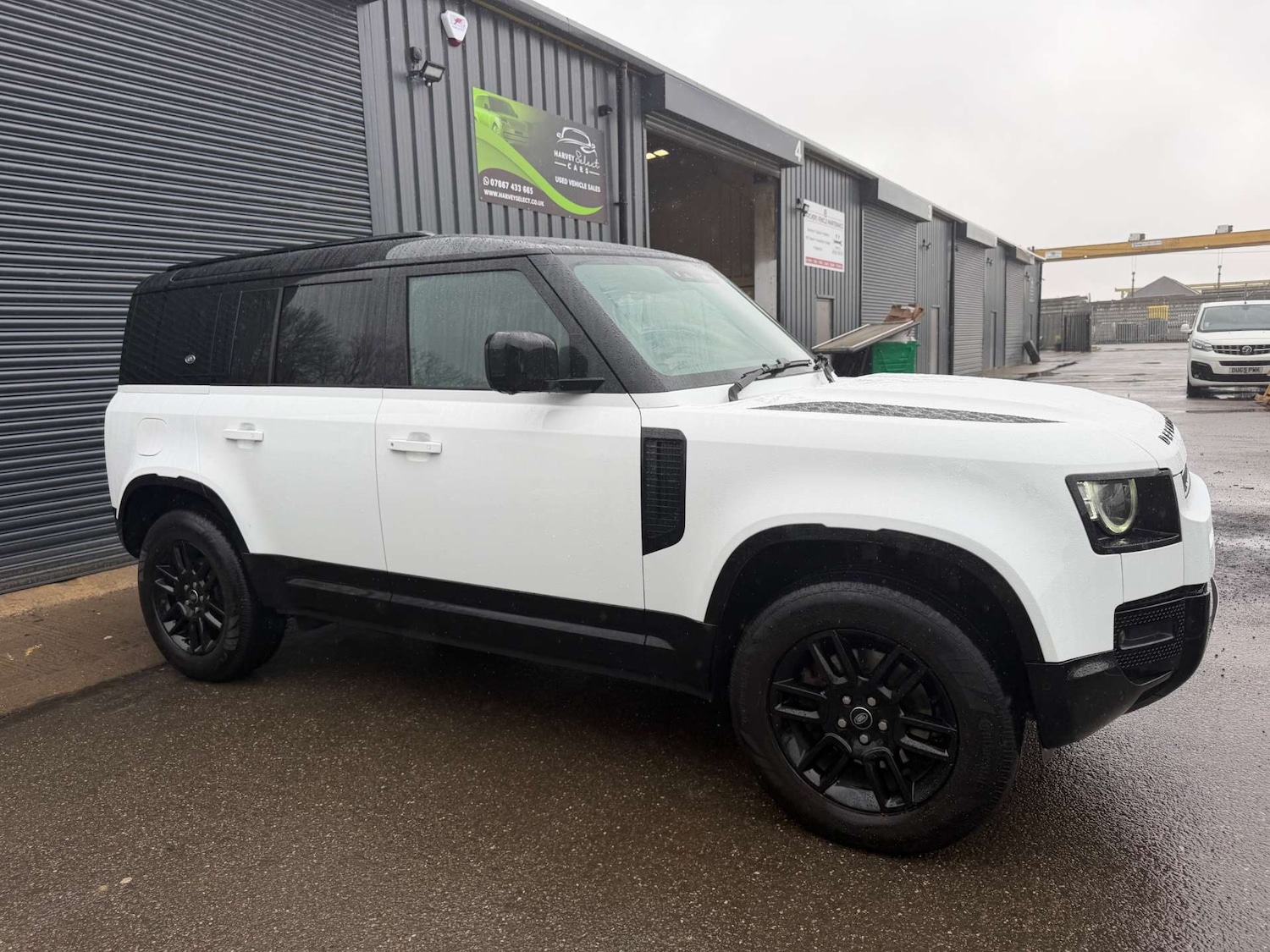 Used Land Rover Defender 2022 for sale - 77690663: Photo 14