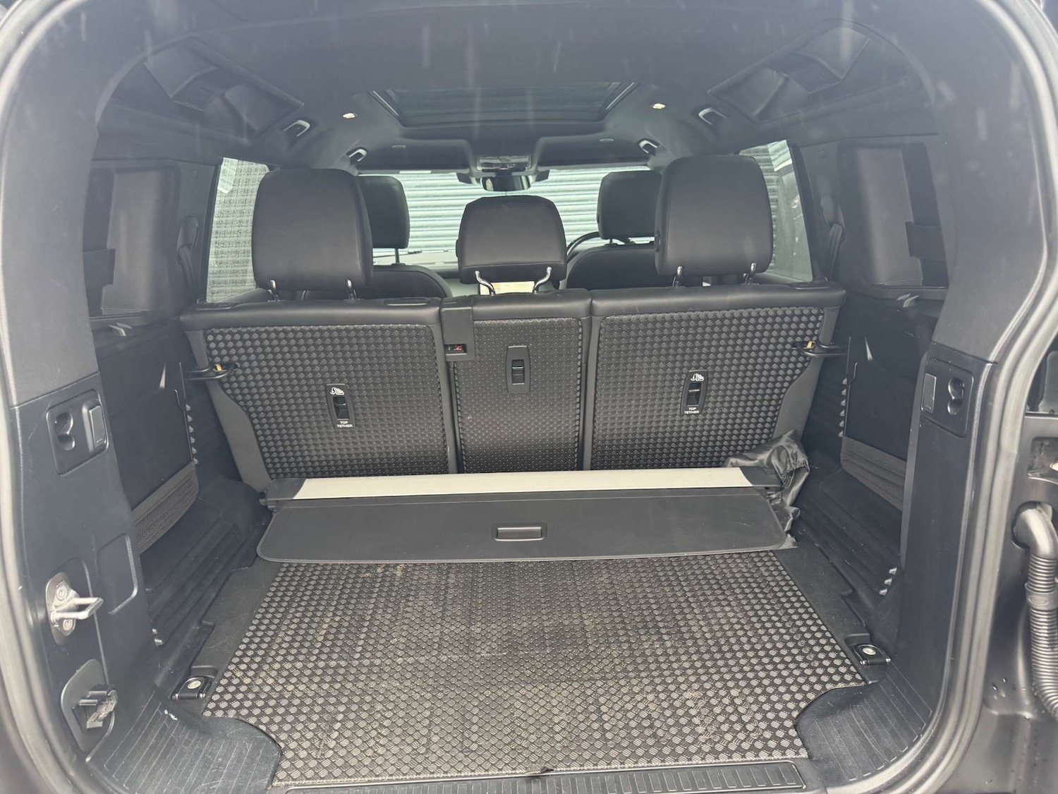 Used Land Rover Defender 2022 for sale - 77690663: Photo 17