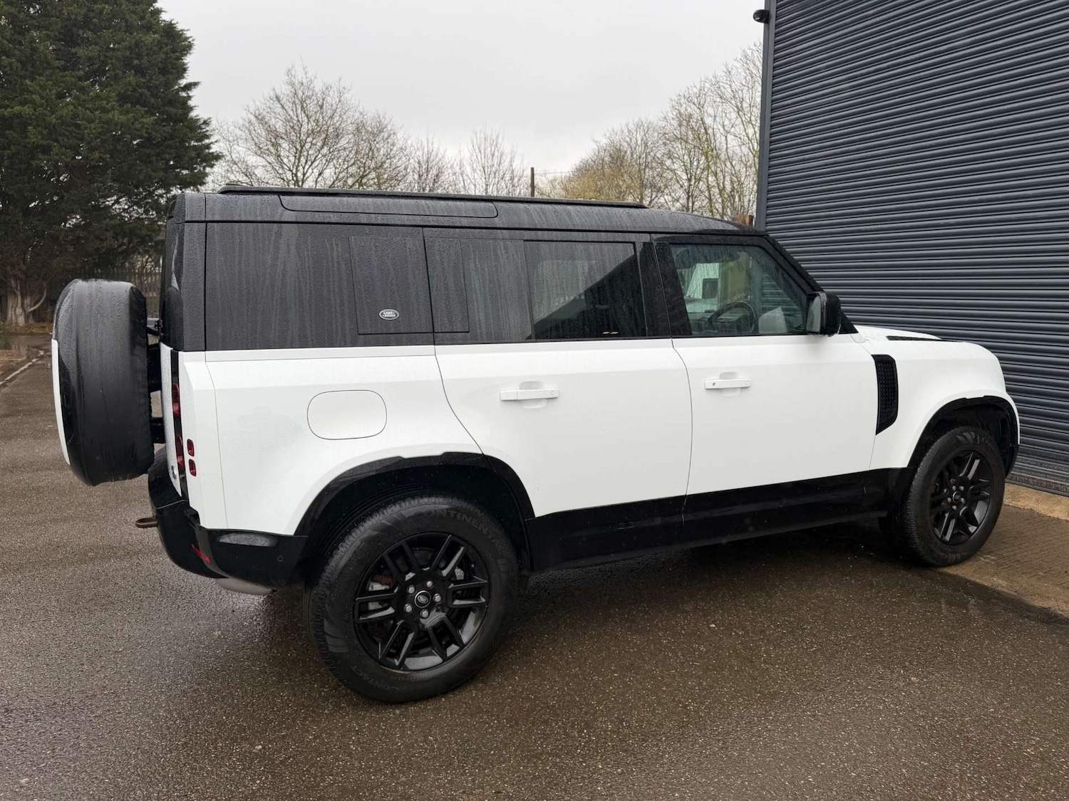 Used Land Rover Defender 2022 for sale - 77690663: Photo 22