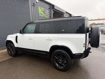 Used Land Rover Defender 2022 for sale - 77690663: Photo