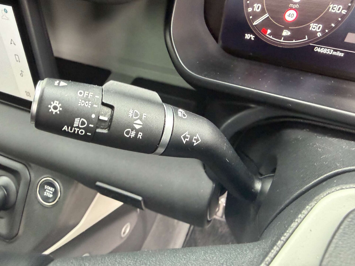 Used Land Rover Defender 2022 for sale - 77690663: Photo 7