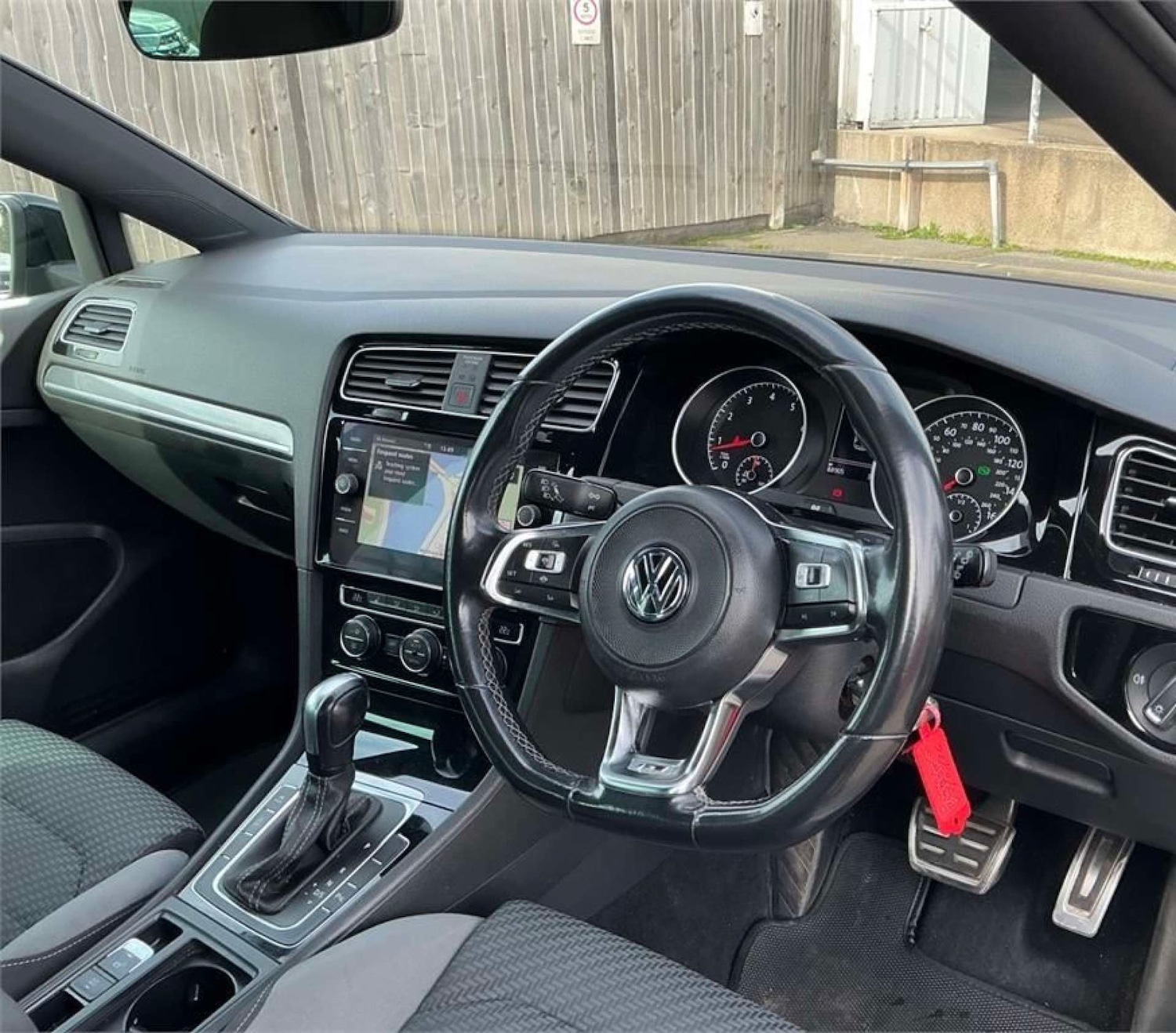 Used Volkswagen Golf 2020 for sale - 77880370: Photo 4