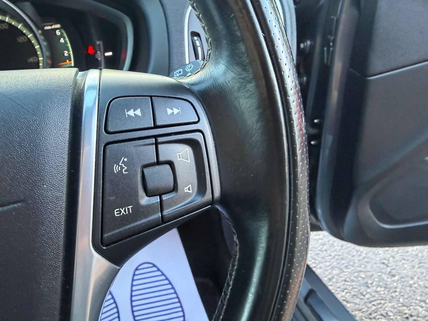 Used Volvo V40 2016 for sale - 77125186: Photo 8