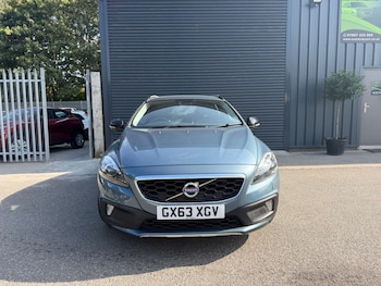 Used Volvo V40 2014 for sale - 79245575: Photo