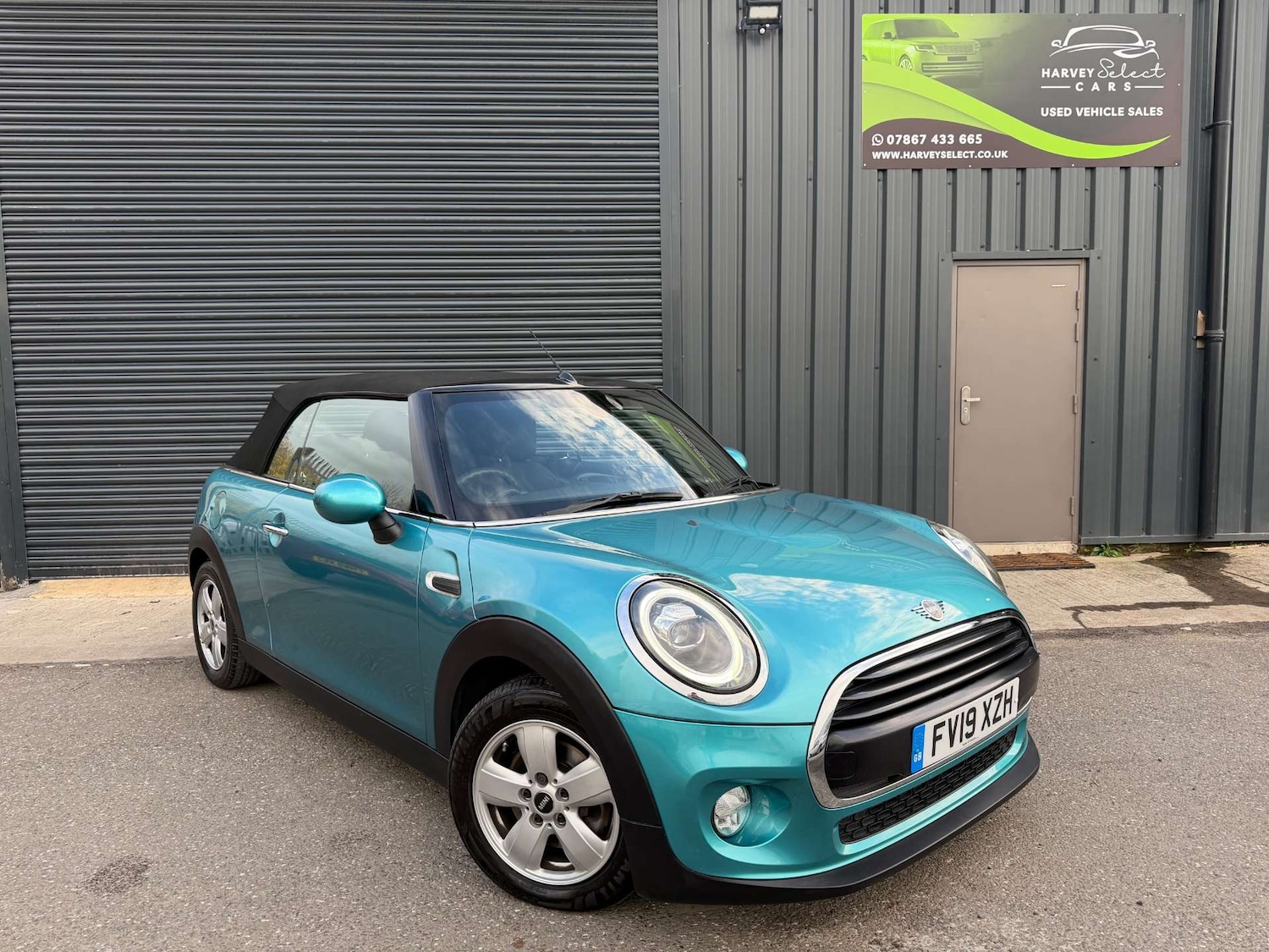 Used MINI Convertible 2019 for sale - 76618867: Photo 1