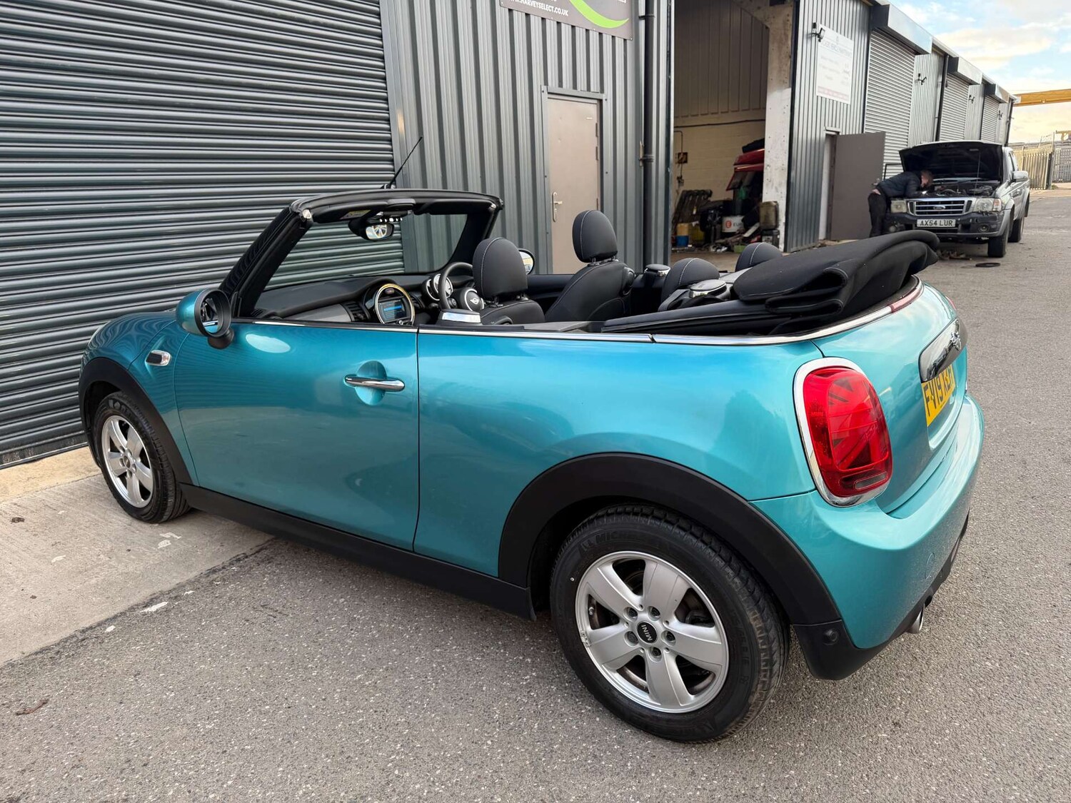 Used MINI Convertible 2019 for sale - 76618867: Photo 15