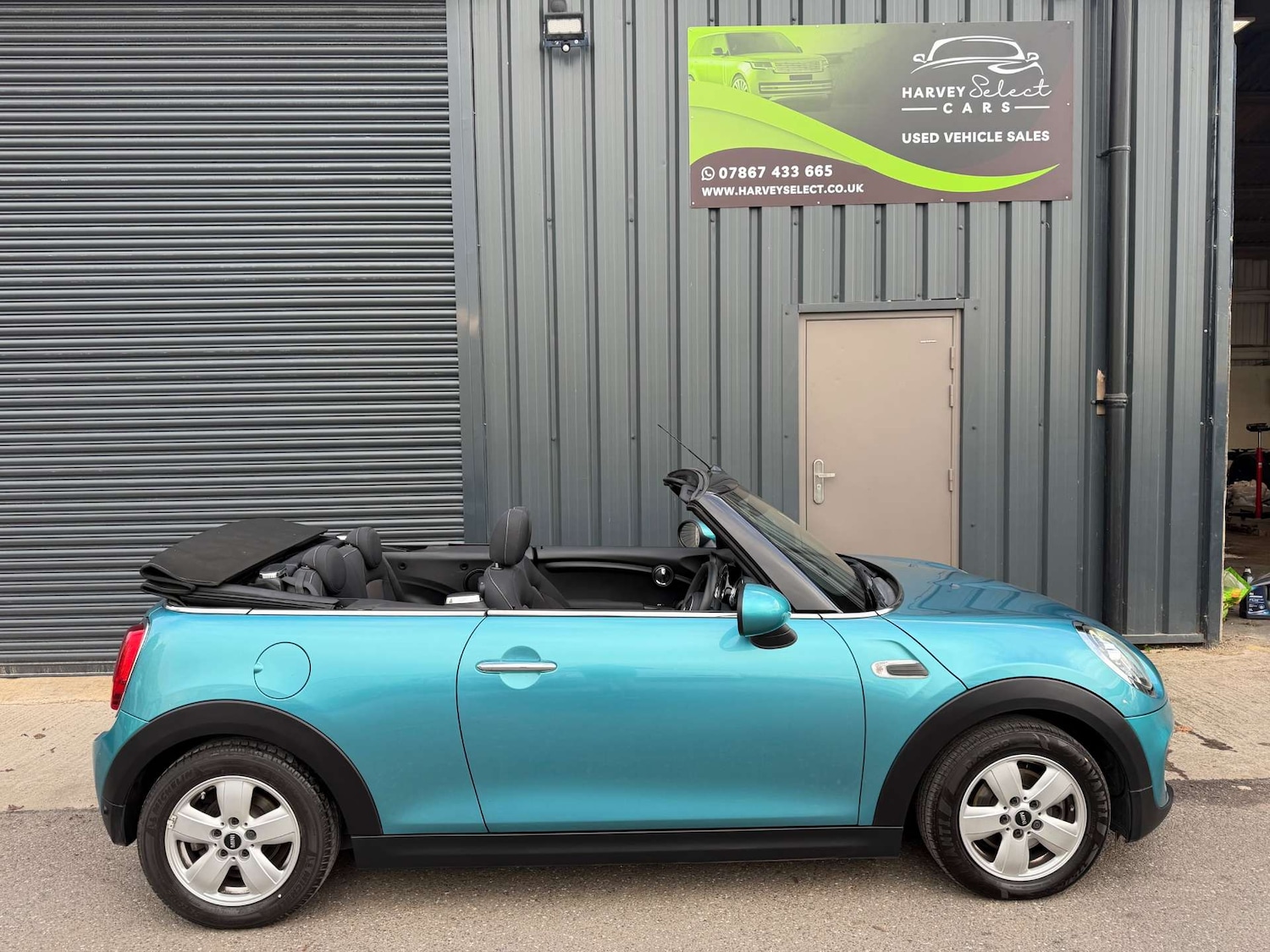Used MINI Convertible 2019 for sale - 76618867: Photo 2