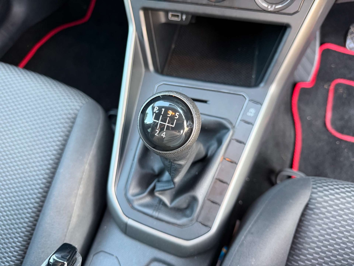 Used Volkswagen Polo 2018 for sale - 76600847: Photo 6