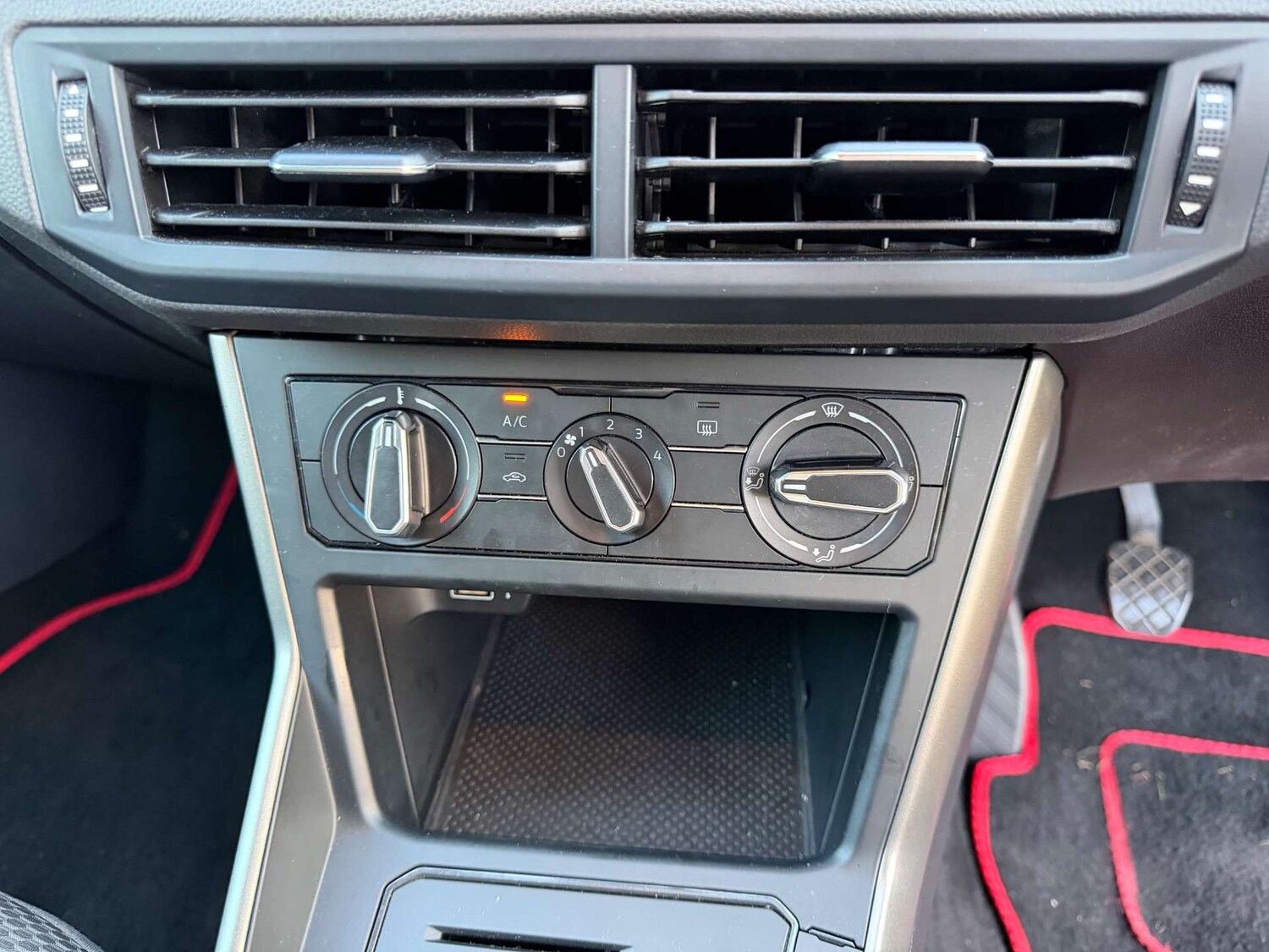 Used Volkswagen Polo 2018 for sale - 76600847: Photo 9