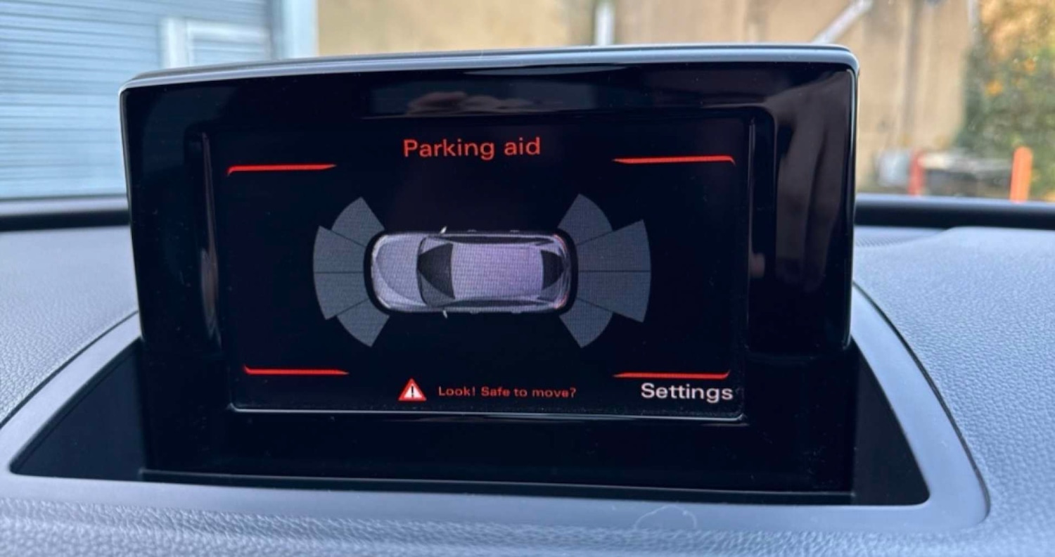 Used Audi Q3 2014 for sale - 77022370: Photo 11