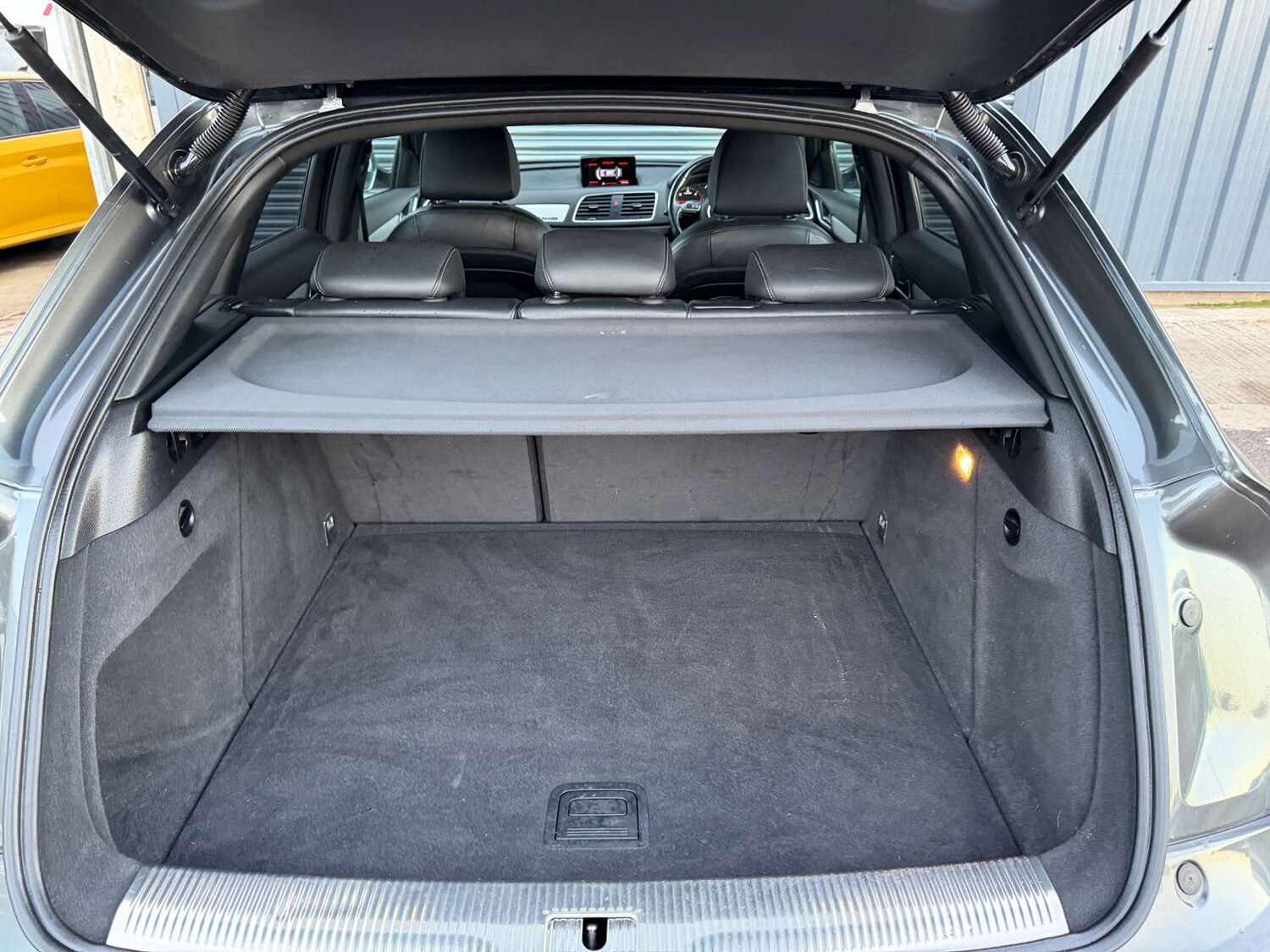 Used Audi Q3 2014 for sale - 77022370: Photo 25