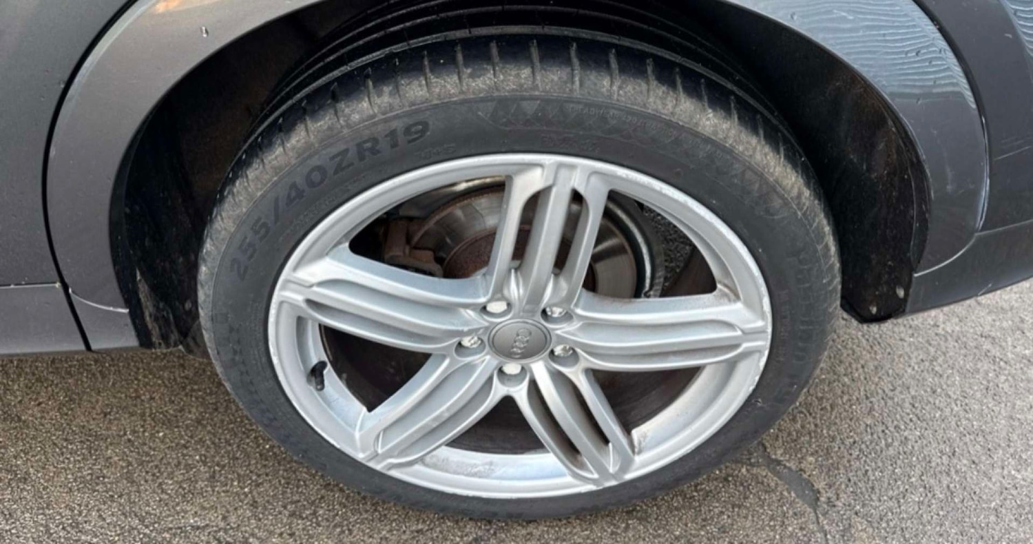 Used Audi Q3 2014 for sale - 77022370: Photo 8