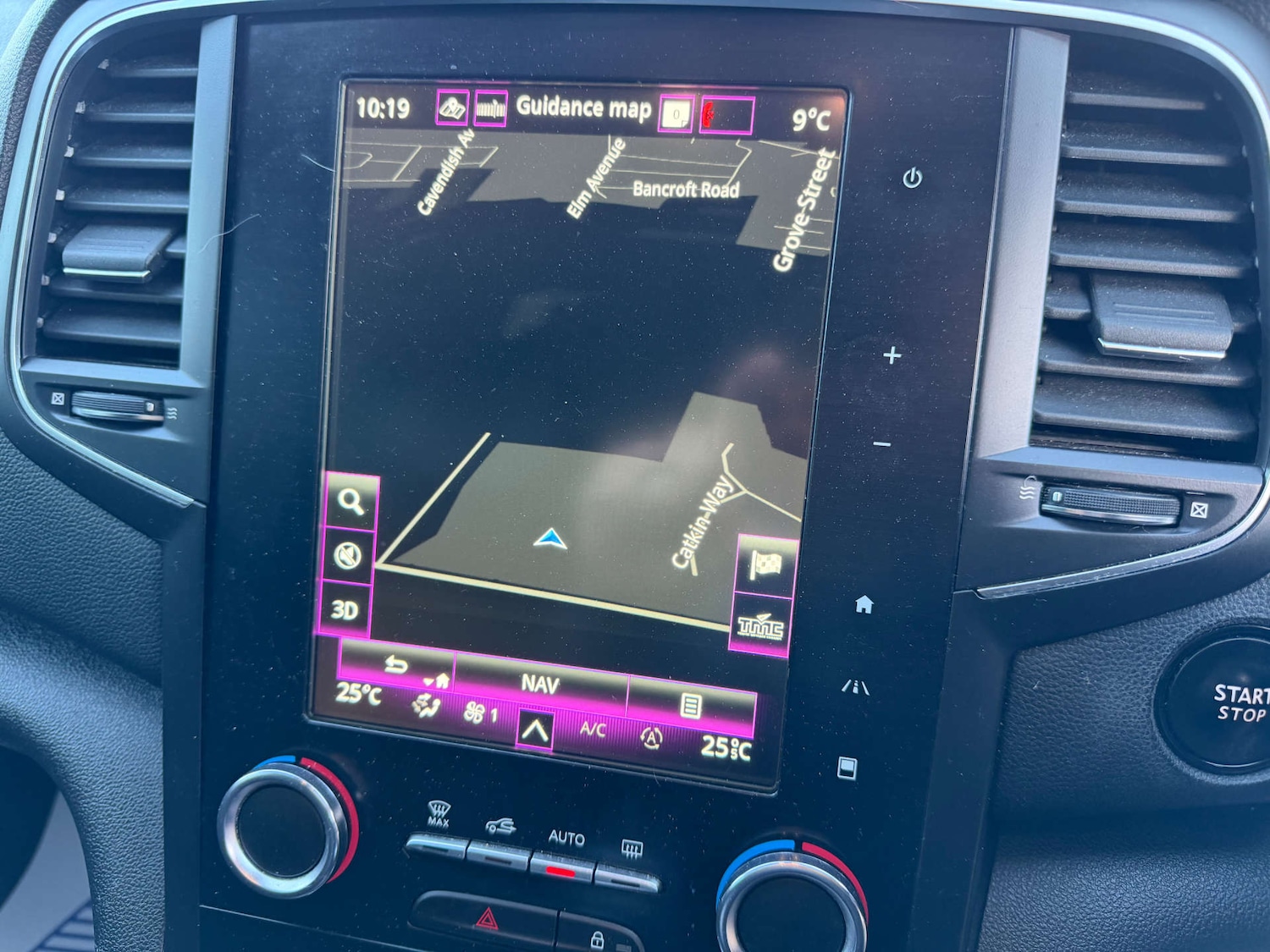 Used Renault Megane 2017 for sale - 76892328: Photo 17