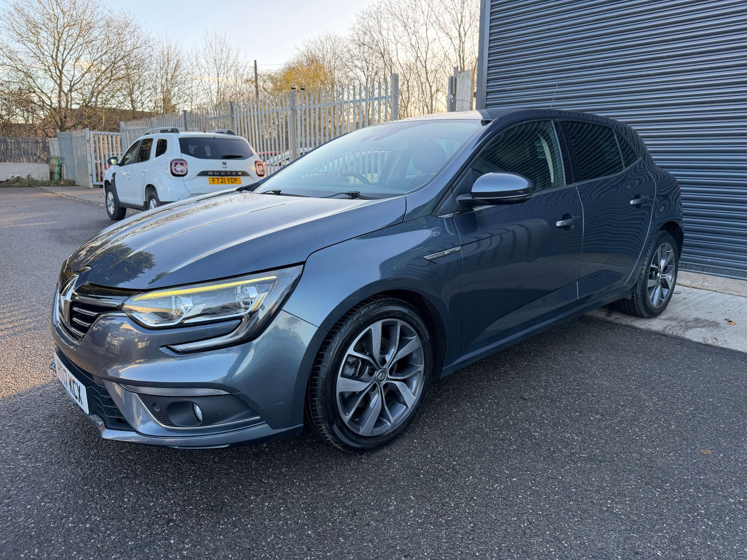 Used Renault Megane 2017 for sale - 76892328: Photo 4