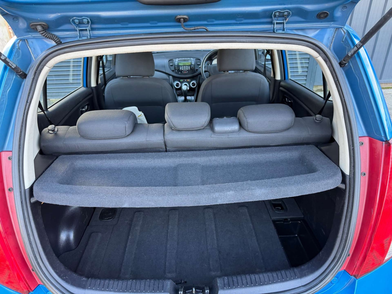 Used Hyundai i10 2010 for sale - 77312231: Photo 6