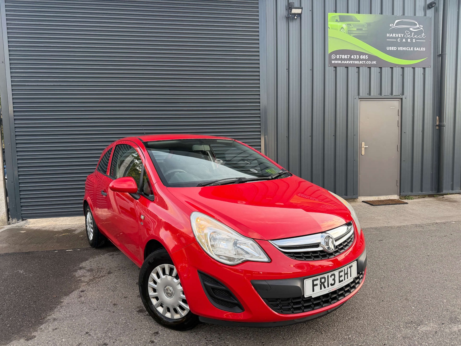 Used Vauxhall Corsa 2013 for sale - 76476772: Photo 1
