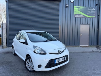 2013 - 1.0 VVT-i + 5dr MMT