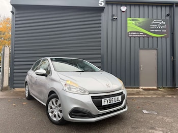 Used Peugeot 208 2015 for sale - 76491001: Photo