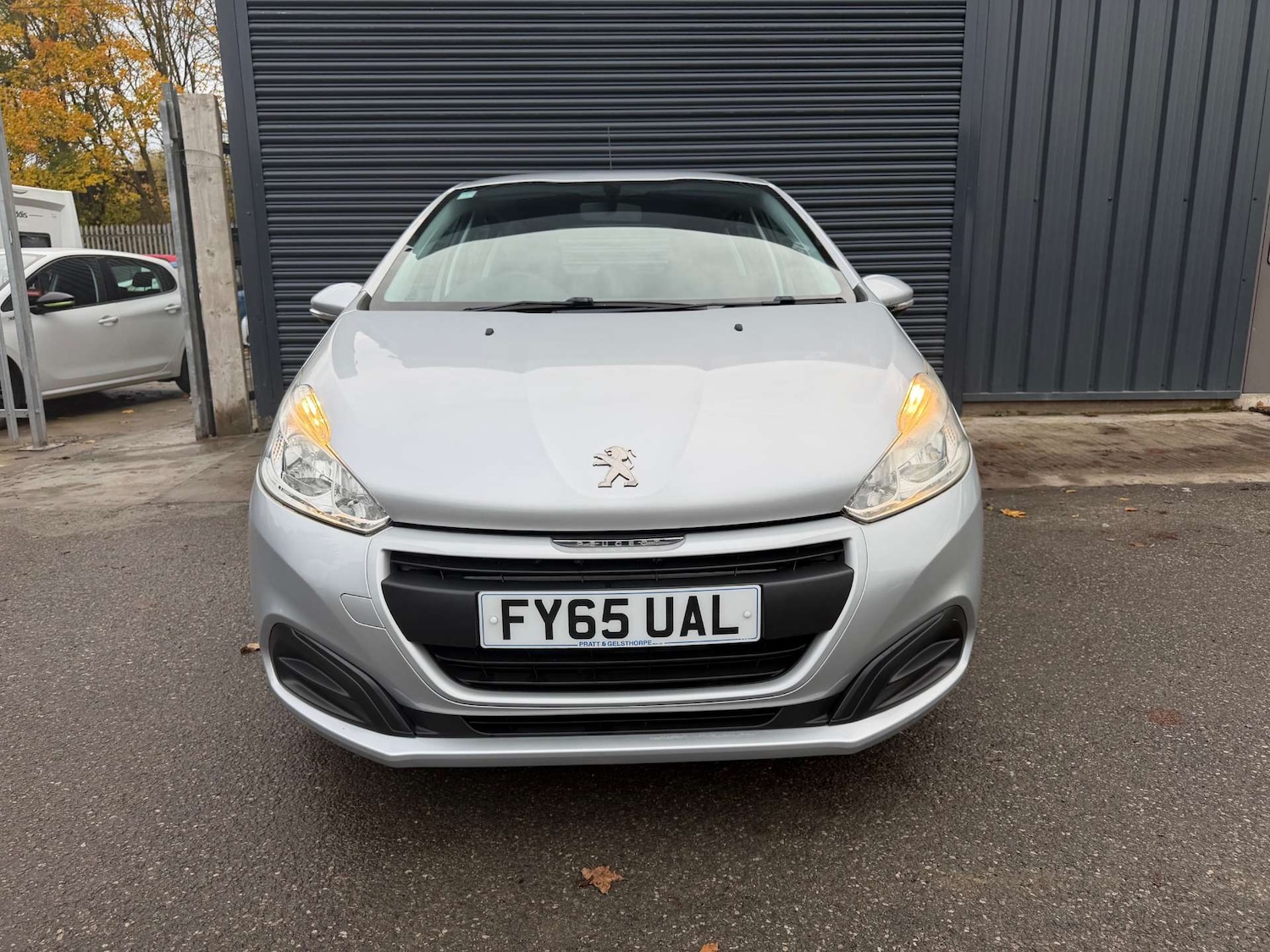 Used Peugeot 208 2015 for sale - 76491001: Photo 2