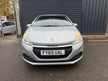 Used Peugeot 208 2015 for sale - 76491001: Photo
