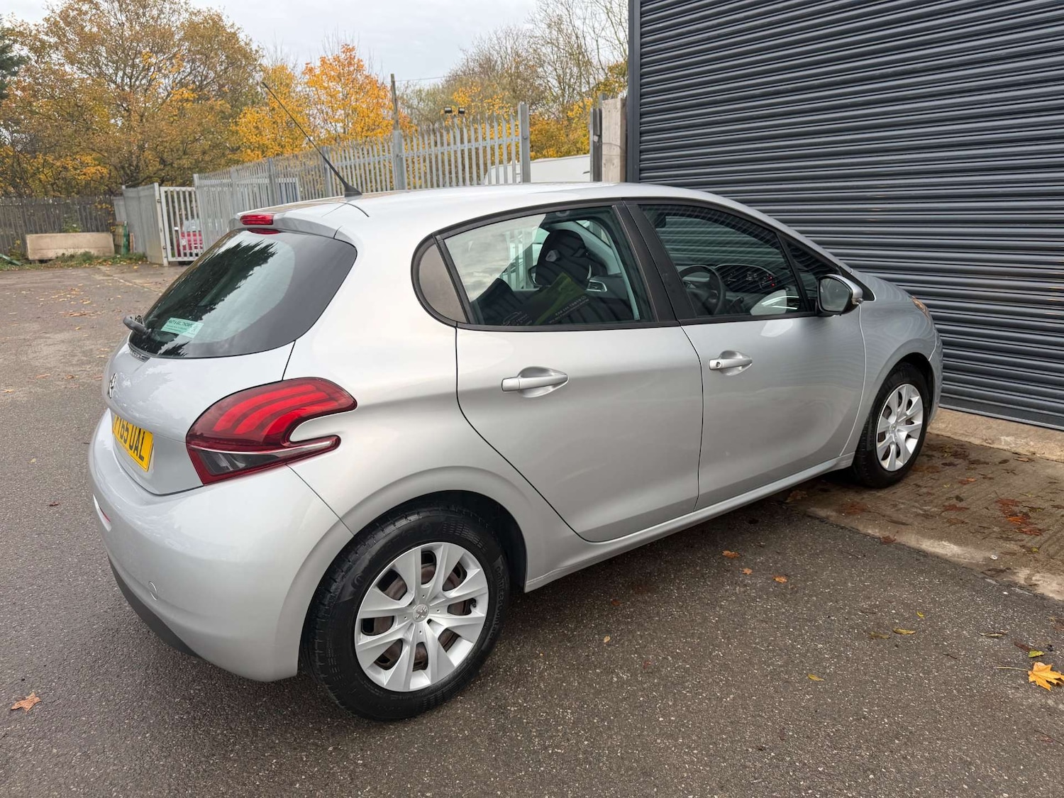 Used Peugeot 208 2015 for sale - 76491001: Photo 8
