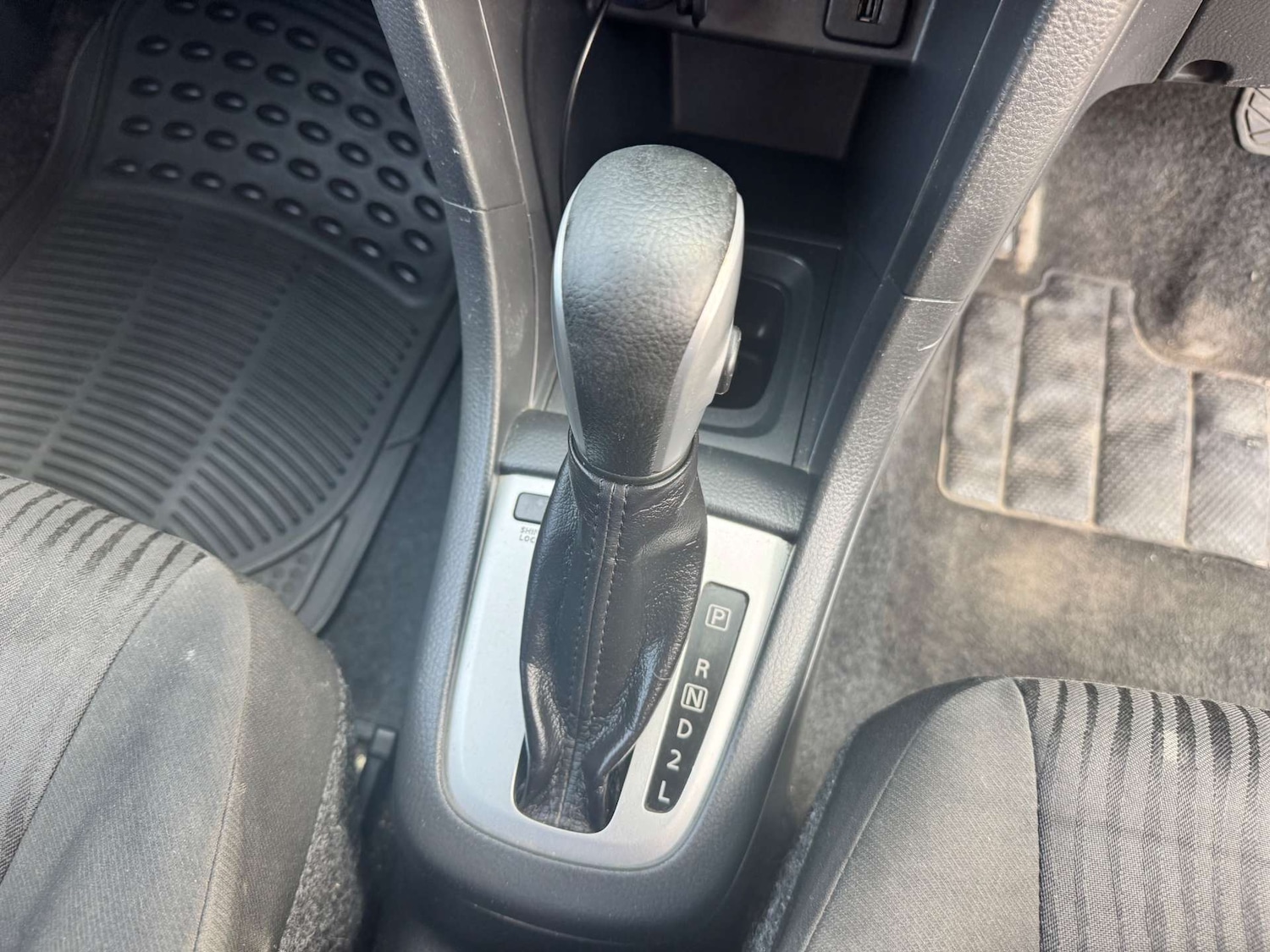 Used Suzuki Swift 2010 for sale - 76919198: Photo 10